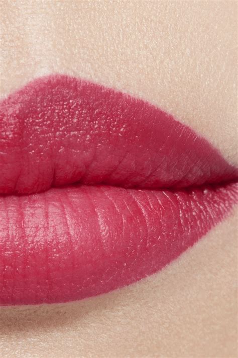 Chanel's Rouge Allure Velvet Luminous Matte Lip Colours Feel 